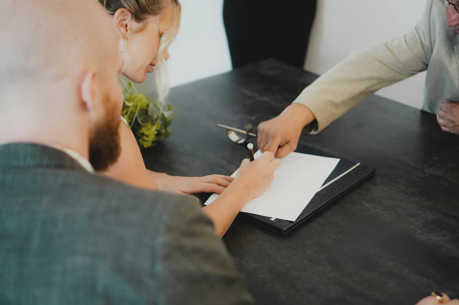 Signing the purchase contract
